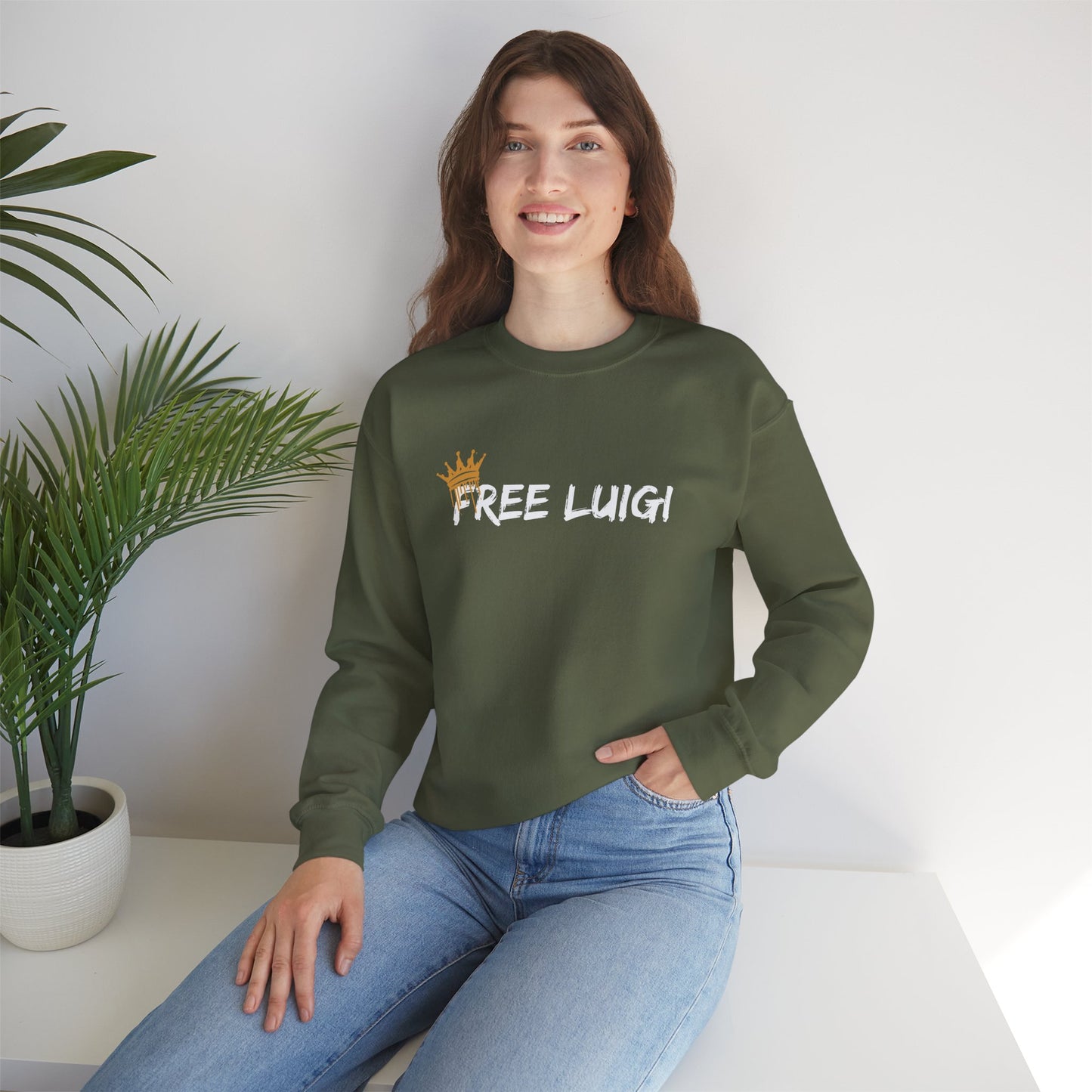 Free the King Unisex Heavy Blend™ Crewneck Sweatshirt